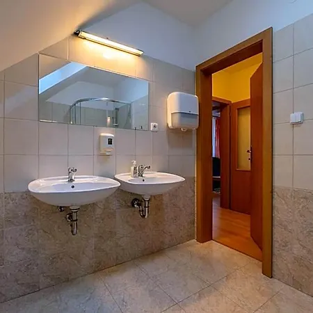 Chatova Osada Gader Hotel *